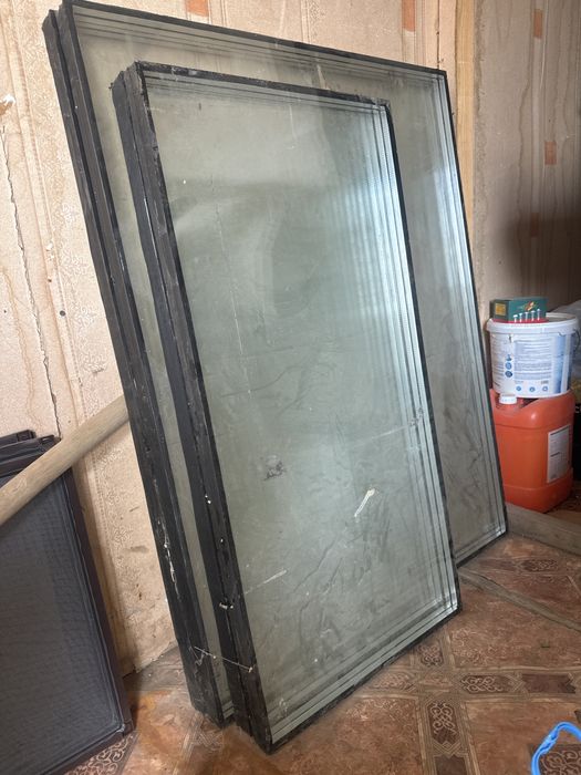 Продам стекло от пластикового окна