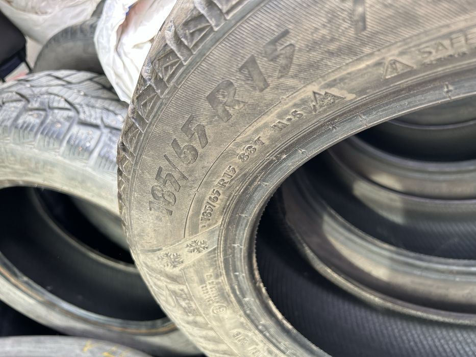 Продам комплект шин 185 65 R15