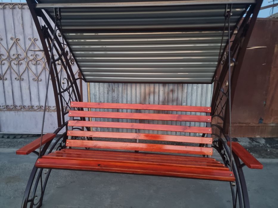 Продам качелю новую