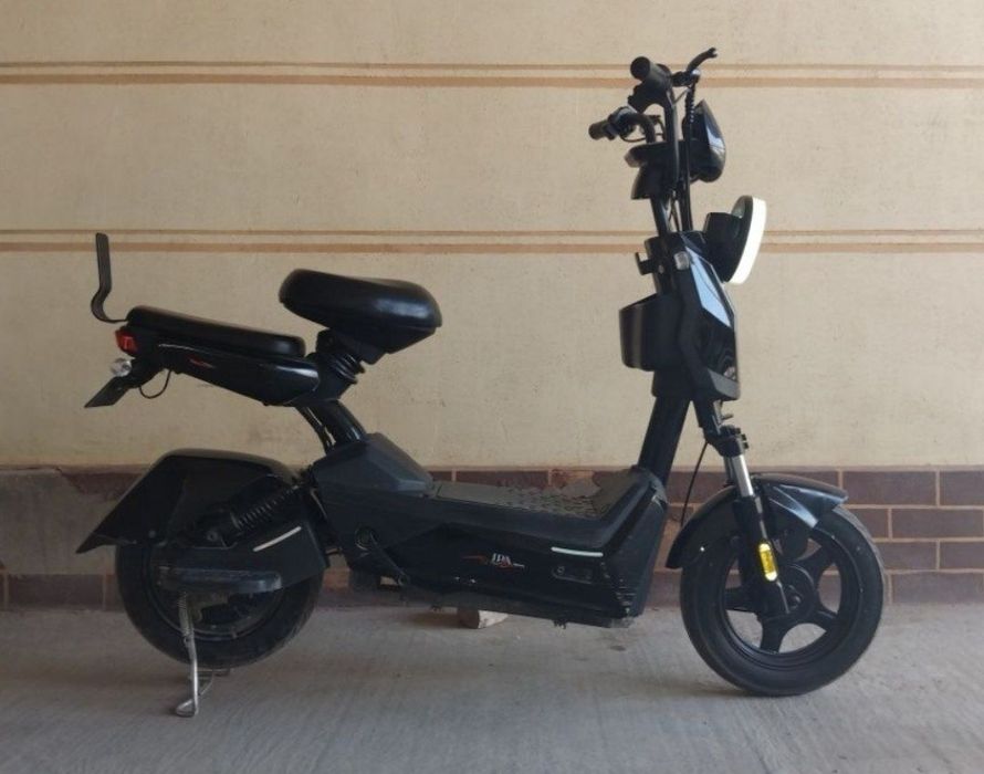 bakavoylari bor. skuter modeli tank. sifati ham yaxshi. kamchiligi kam