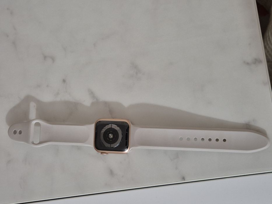 Apple Watch 4 серия размер 40мм