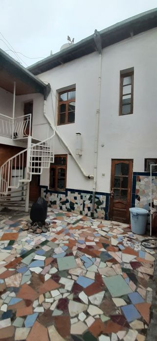 Eski Med.Institut yonida tayyor hovlicha sotiladi