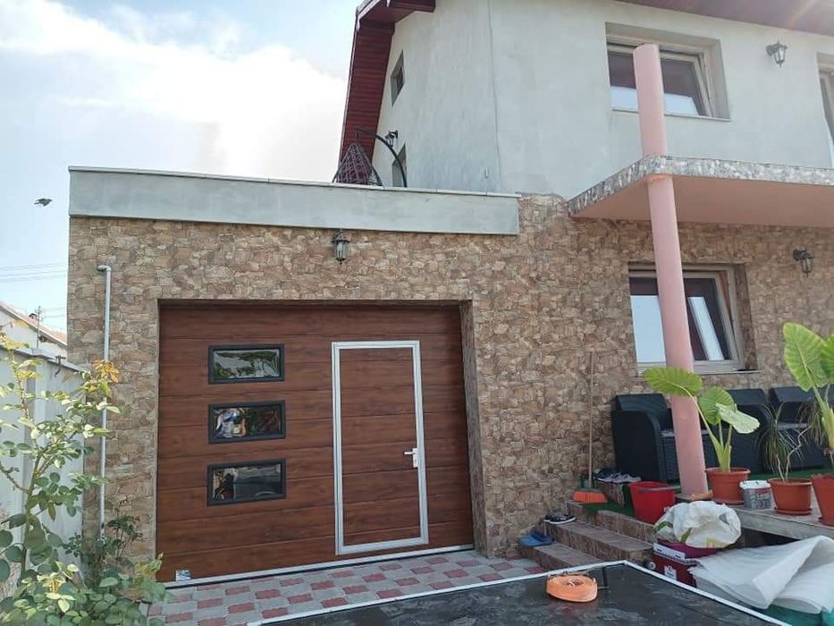 Usi de garaj secționale