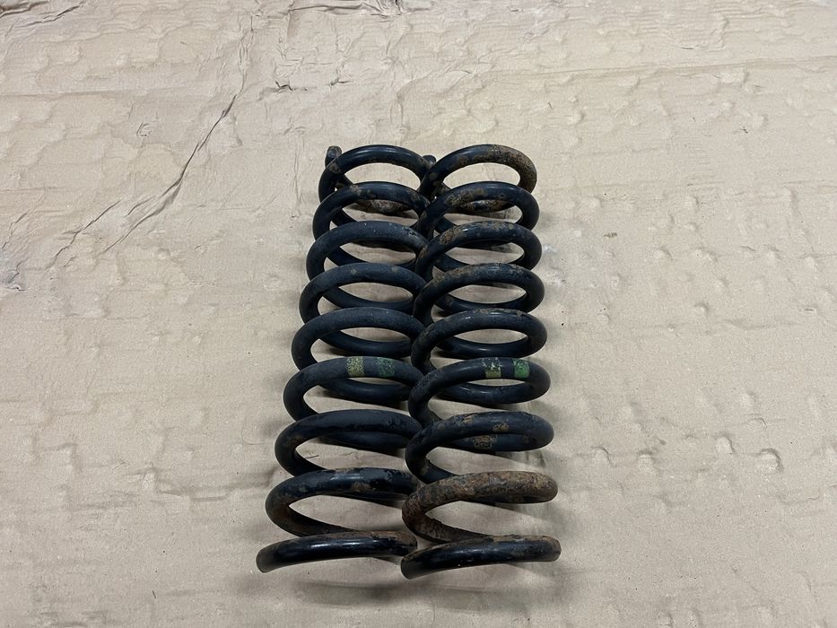 Задни пружини за Mercedes E-class W210 Седан