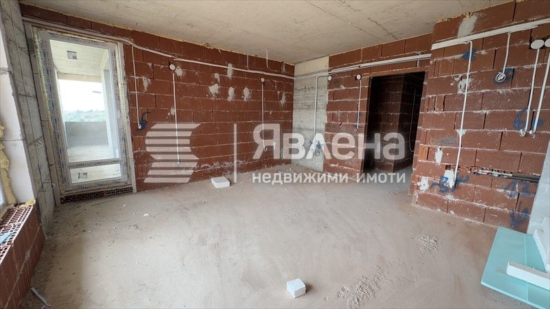 Продава се Тристаен апартамент в Варна, Владислав Варненчик - 97 кв.м за 1289 €/кв.м - Снимка #2