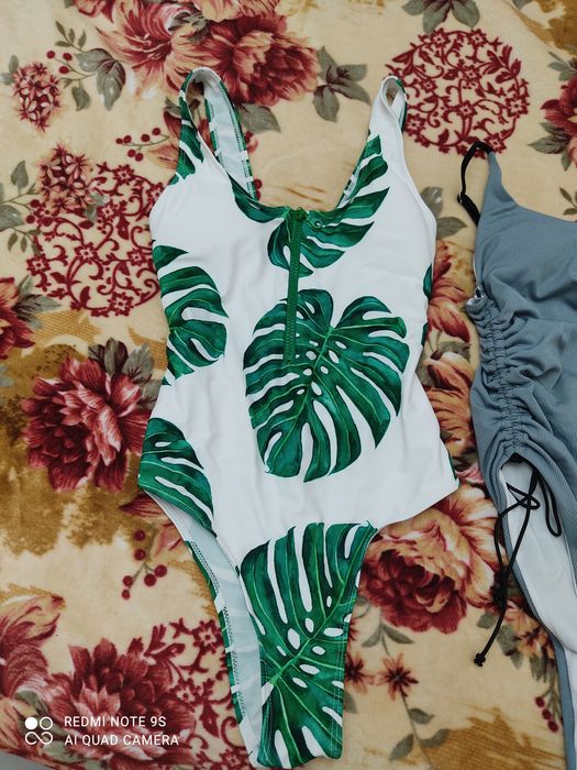 Продам купальник новый