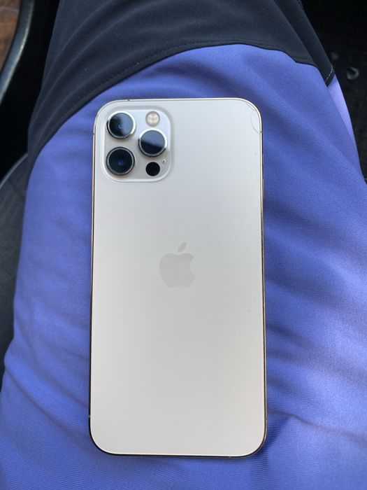 Продам Iphone 12 pro