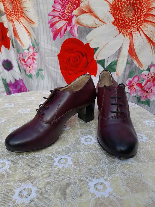 Botine din piele naturală bordo