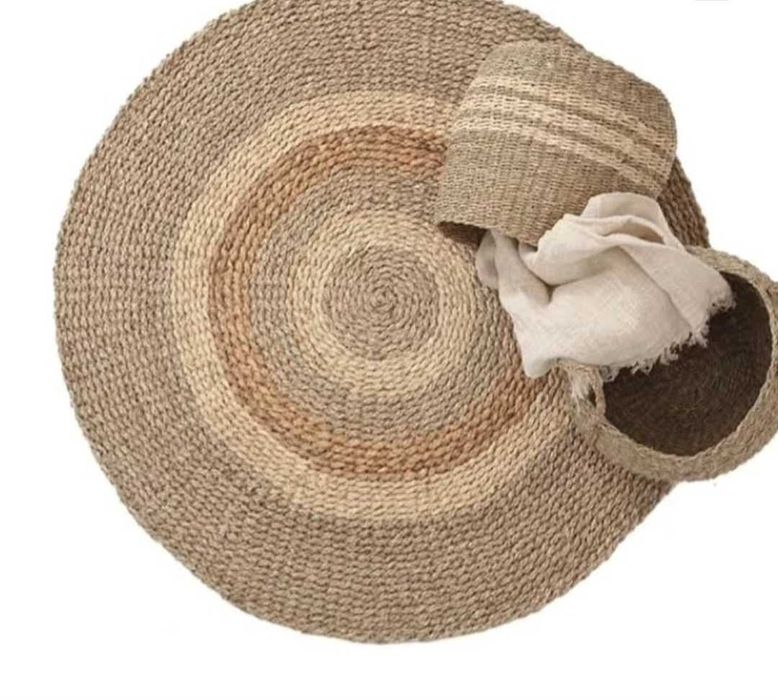 Килим в земни пастелни тонове