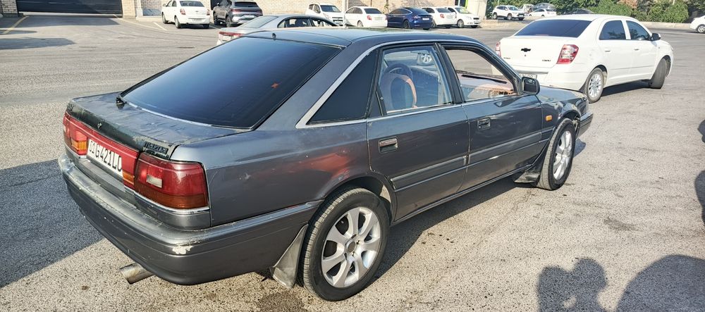 Продаю дешёво мазда 626, 1987 года