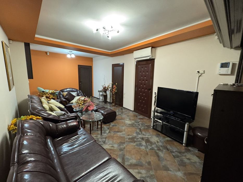 Продава се Многостаен апартамент в София, Витоша - 112 кв.м за 2411 €/кв.м - Снимка #1