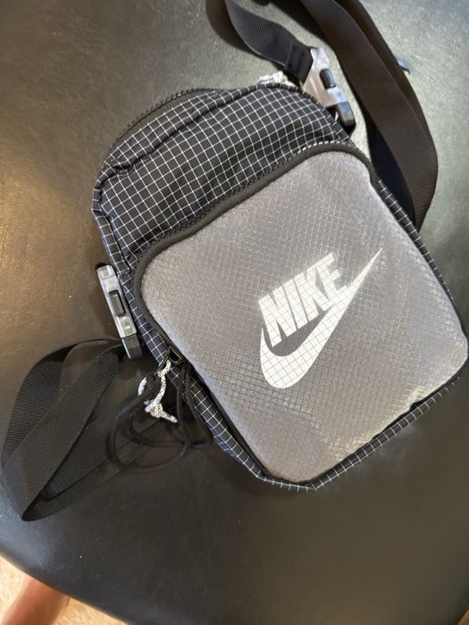 Чанта/ Bag Nike Essentials