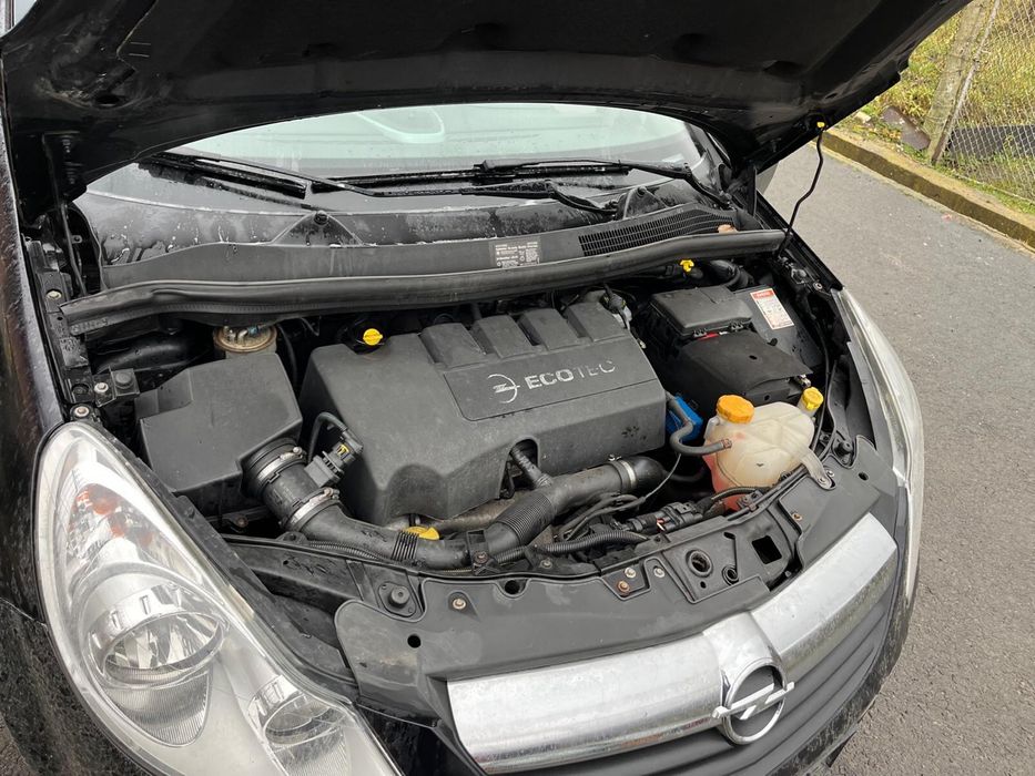 Dezmembrez Opel corsa D motor Z13DTJ