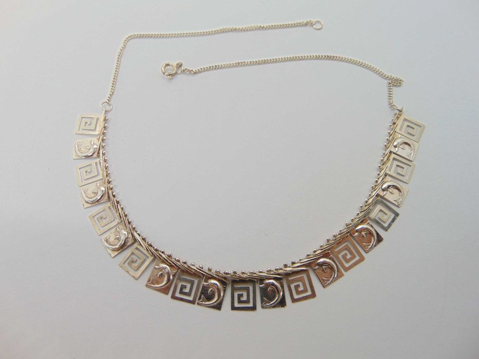 Colier din argint cu delfini