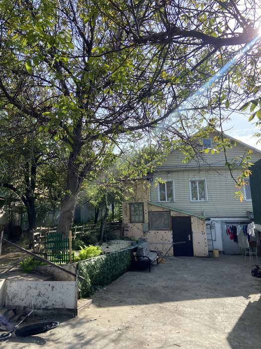 Продам дом в есике