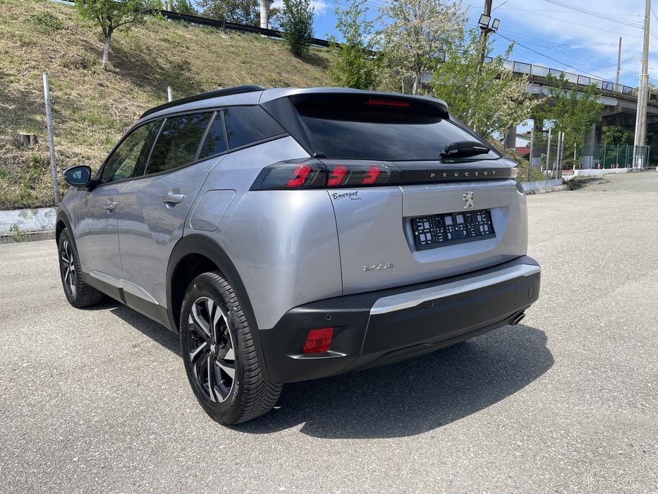 Peugeot 2008 Allure HDI 1500 cm 130 cp E 6 An 2020 Cockpit