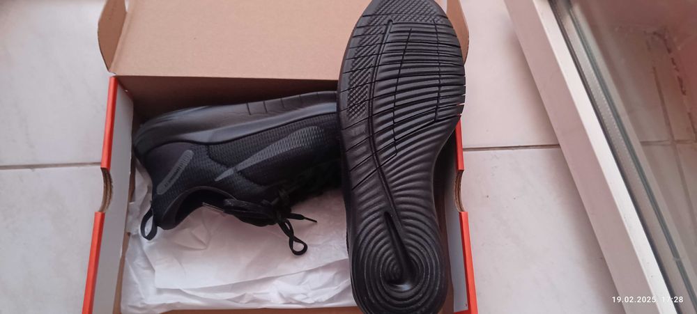 Чисто Нови Маратонки Reebok и Nike