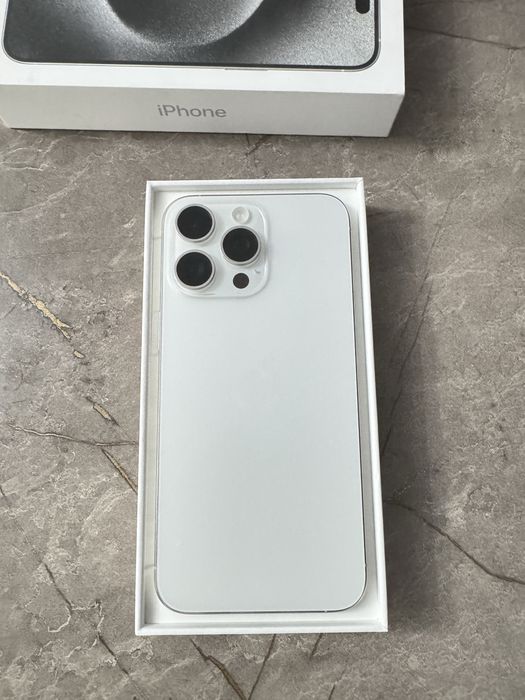 Iphone 15 pro max pentru piese