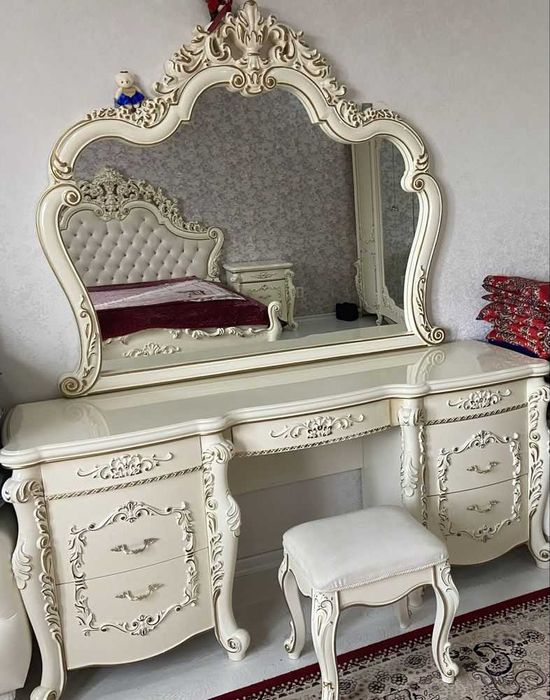 Спальный гарнитур Малайзия