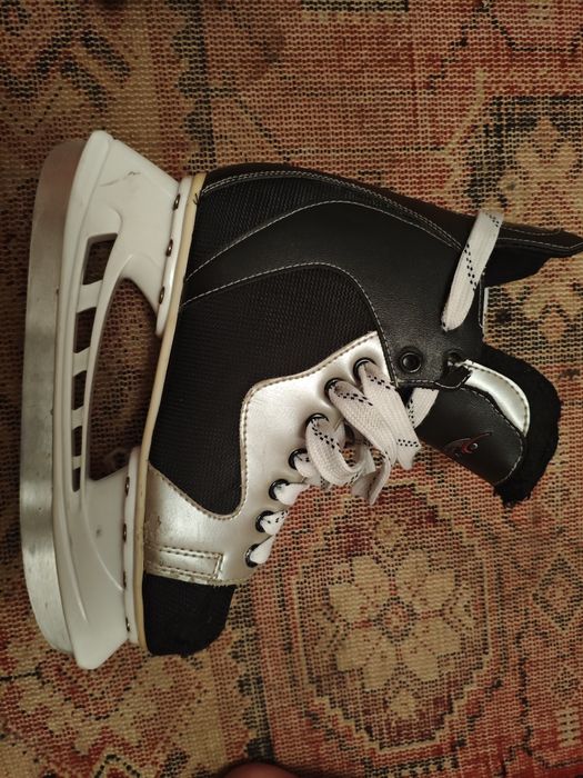 Хоккейные коньки 41 размер