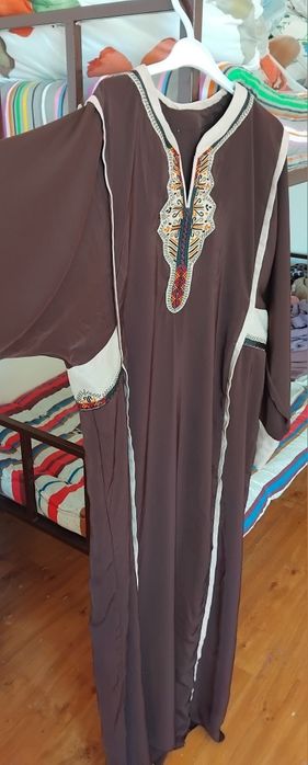 Шёлковые платья с ручной работой с толстым и тонким материалами