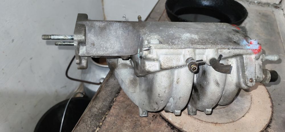 Продам от Тойоты карина е. 1.6