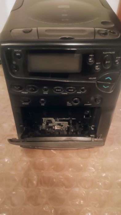 Microsistem audio Philips.