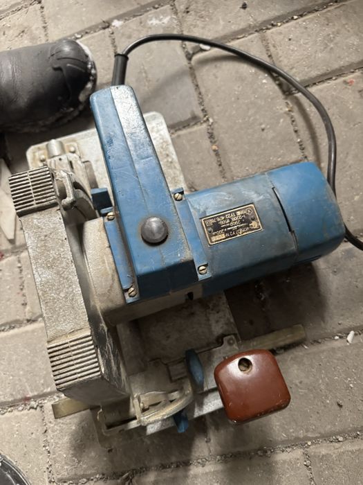 Продам пилу в180 размер диска