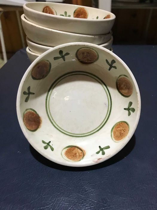 Кастрюли и посуда