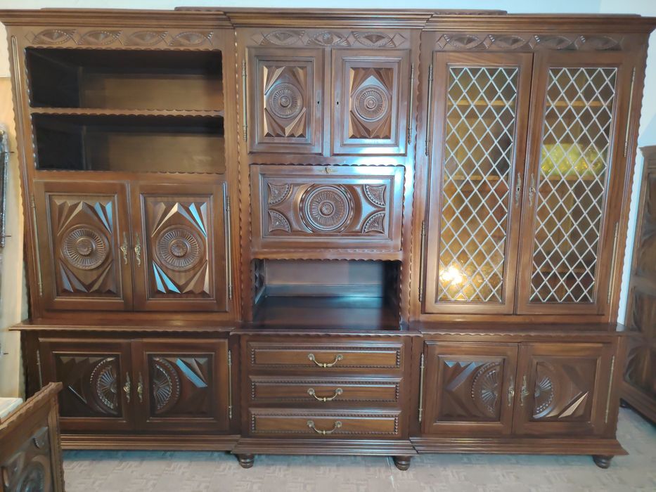Mobilier din lemn masiv, Mobilă living , dulap haine, pat, biblioteca, bufet, birou