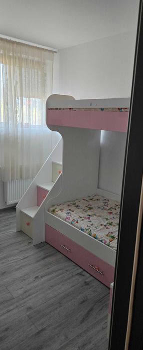 Inchiriez garsoniera Dambul Rotund, strada Caprioarei nr.3, 54mp cu 2 camere living bucatarie baie, toate renovateutilata full.