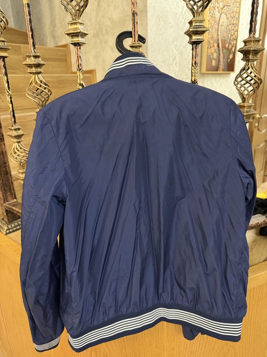 Продам куртку-ветровку