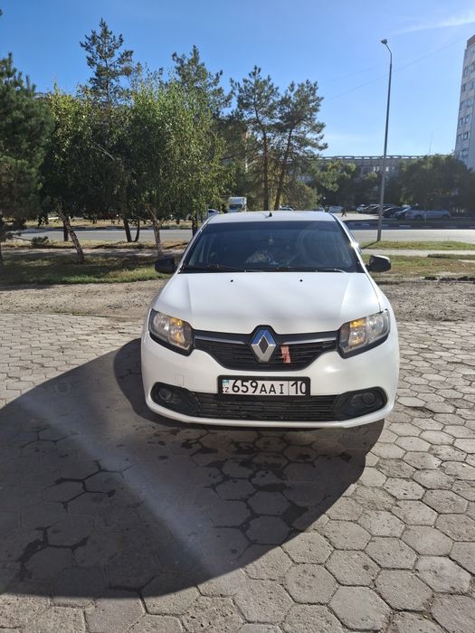 Рено Логан 2017год