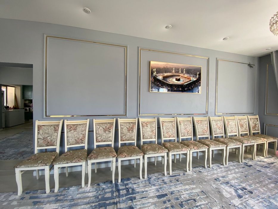 Стулья в хорошем состояний