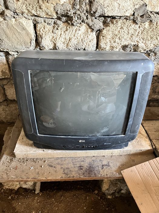 Старый телевизор,  б/у