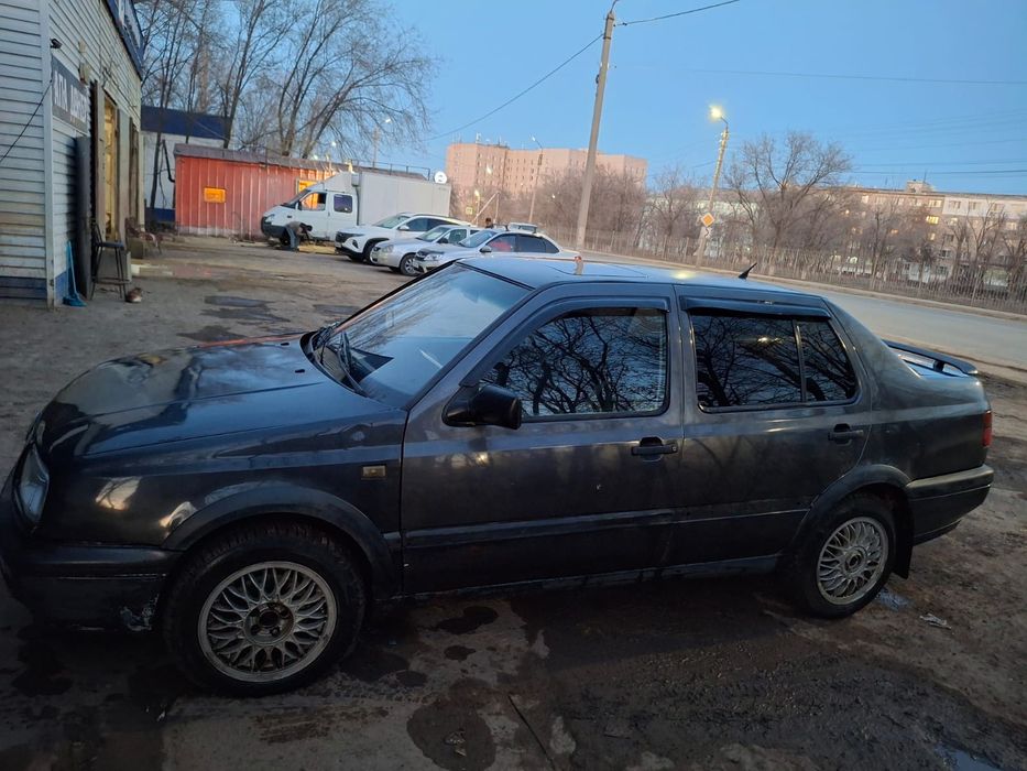 Продам автомобиль Volkswagen Benta GT