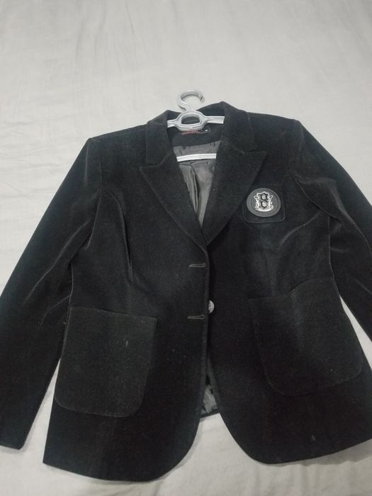 Пиджак бархатный женск