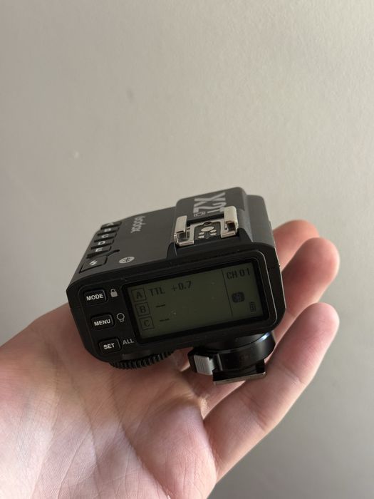 Canon 800D, 18-55mm, 50mm, godox X2T, TT685C, softbox