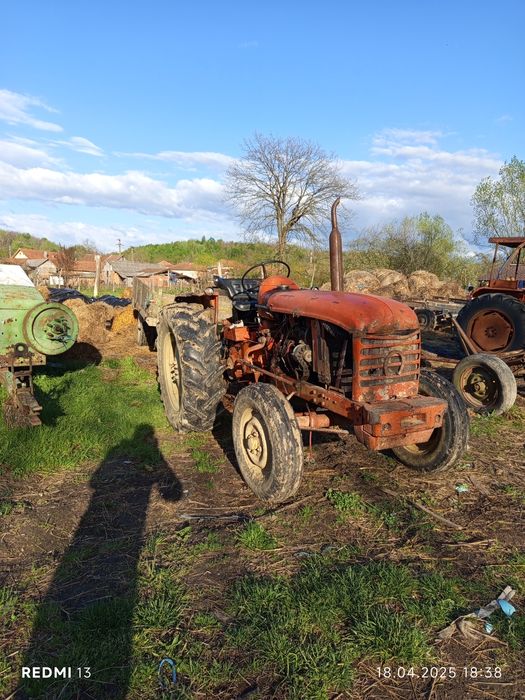 Vând tractor de 45 cp