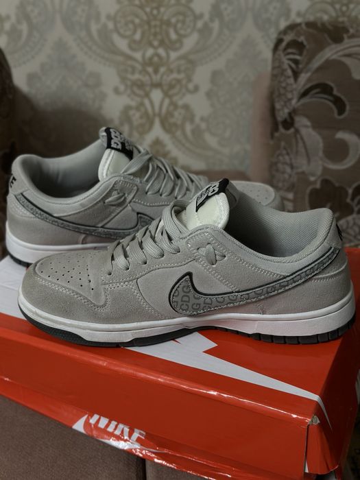 Продам кроссовки Nike the north face