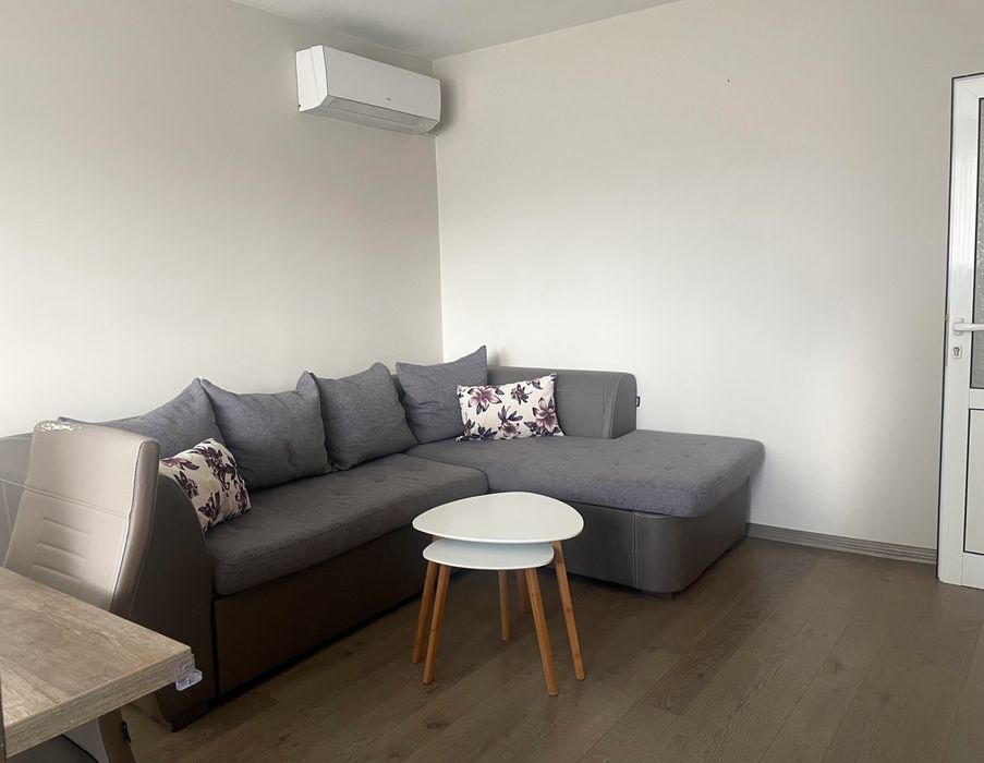 Продава се Двустаен апартамент в Добрич, Автогара - 64 кв.м за 670 €/кв.м - Снимка #1