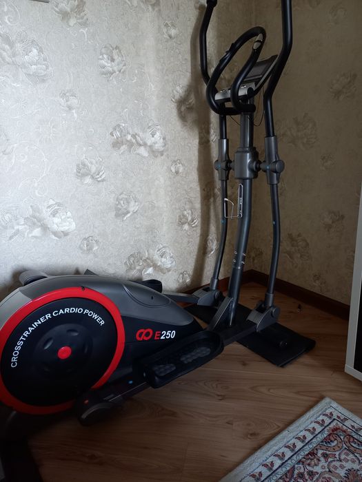 Продам эллептический тренажёр