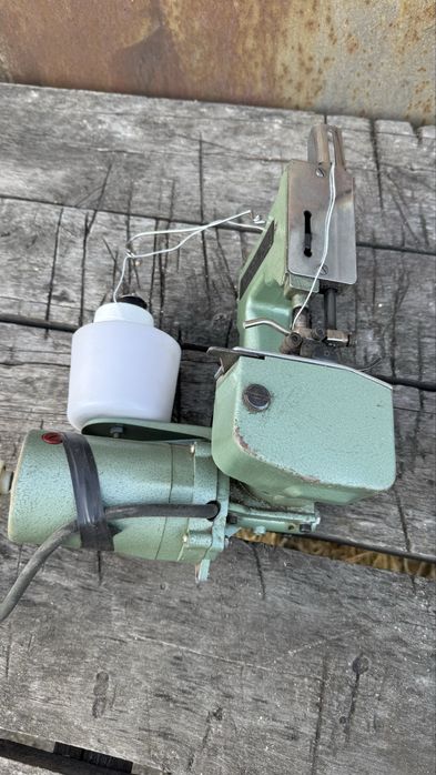 Машинка мешкозашивочная