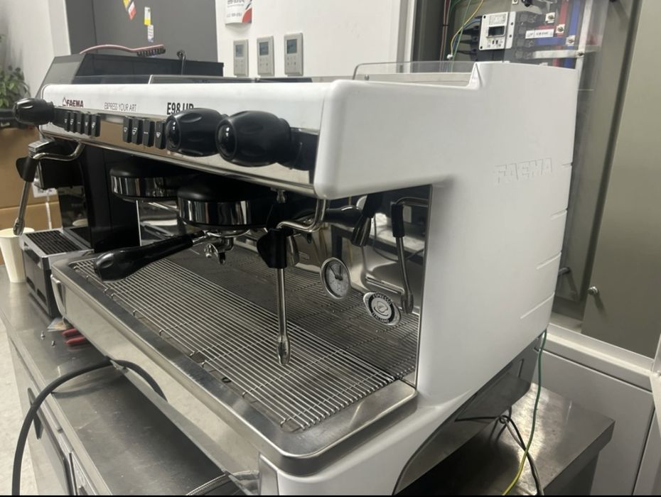 Кофемашина   feama e 98