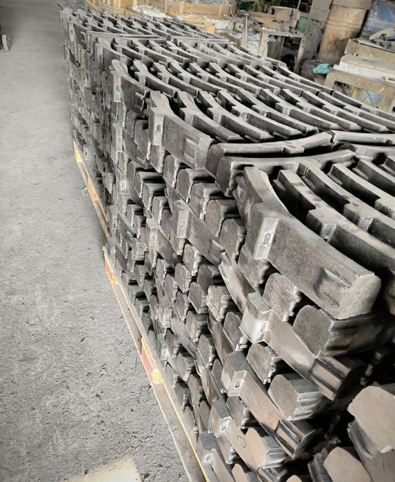 Колодки тормозные, для ЖД вагонов и тепловозов.