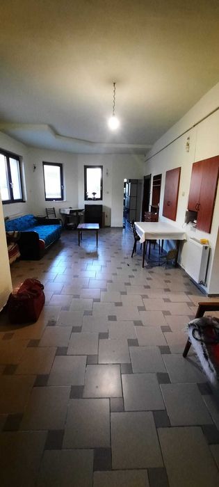 Proprietar, vand casa si curte