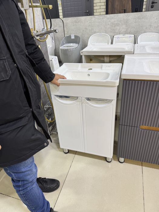 Срочно продам абсолютно новую раковину с тумбой!