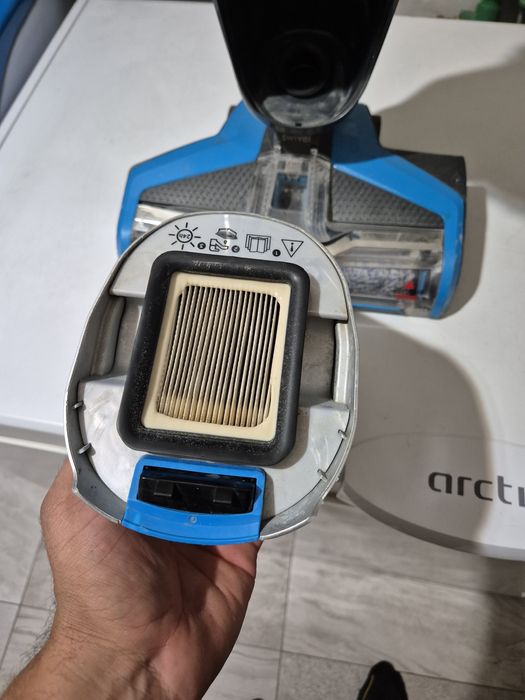 Aspirator si mop bissel