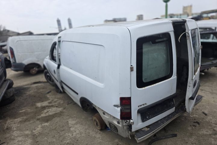 Aripa spate stanga Opel Combo 2001 1.7 DTI MT (75 hp)