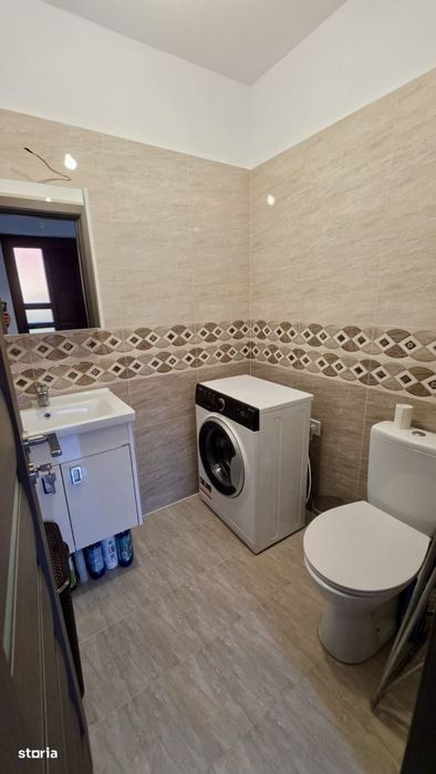 Casa tip duplex de vanzare — zona Capitol, Pitesti